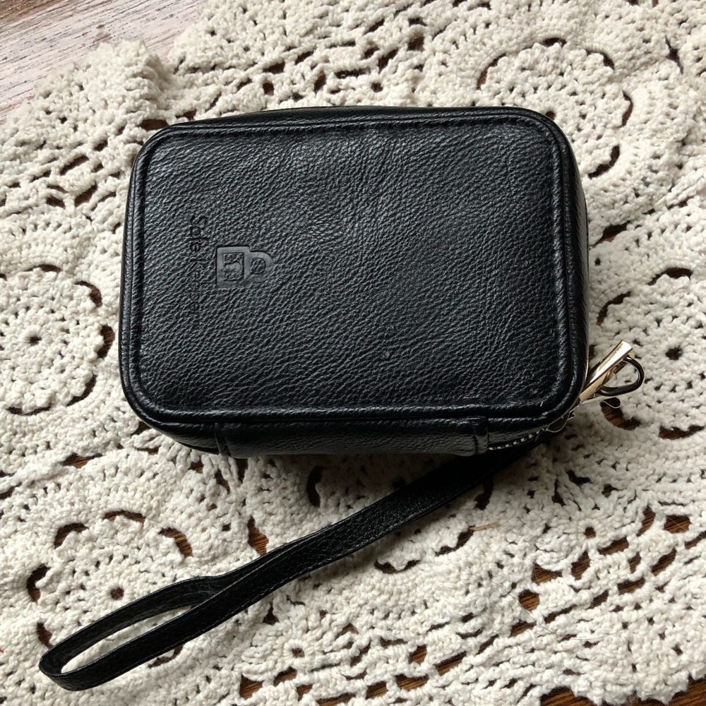 Safe Keeper wristlet 3.5” by 5”